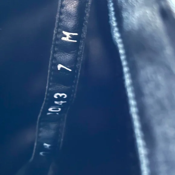 Stuart Weitzman Black Leather Heeled Boots. Size 7 - Picture 7 of 8